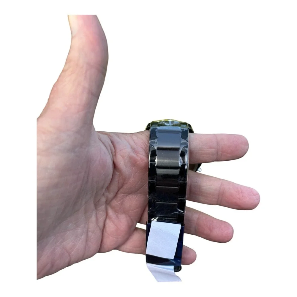 KT Kat-Wach bold timepiece
